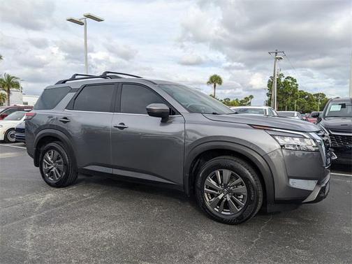 2022 Nissan Pathfinder SV 2WD