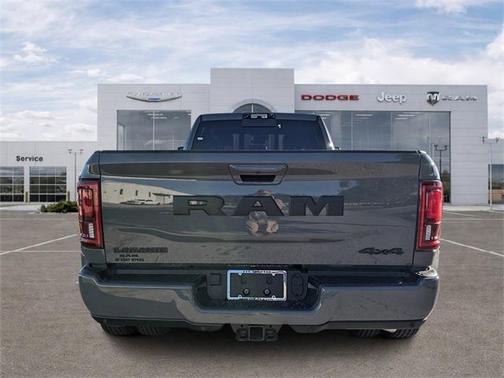 2026 RAM 3500 Laramie Crew Cab 4x4 8' Box