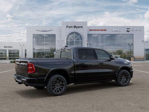 Diamond Black Crystal Pearlcoat 2026 RAM 1500 Limited