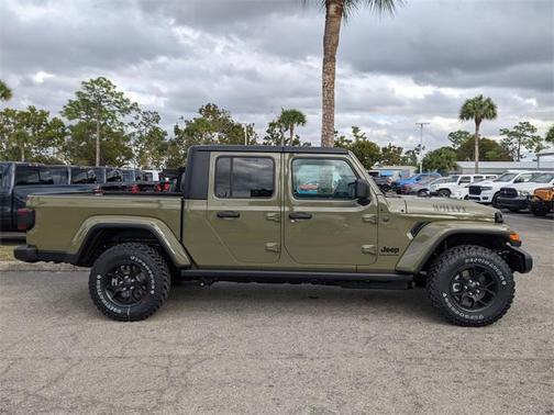 2026 Jeep Gladiator Willys 4x4