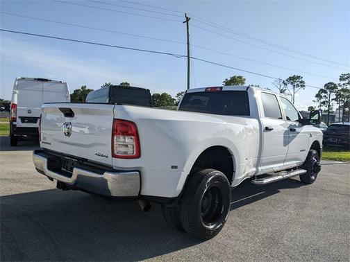 2024 RAM 3500 Big Horn Crew Cab 4x4 8' Box