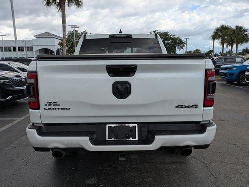 Ivory White Tri-Coat Pearlcoat 2024 RAM 1500 Limited