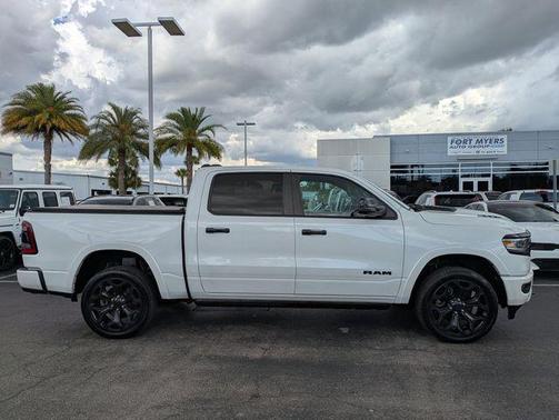 Ivory White Tri-Coat Pearlcoat 2024 RAM 1500 Limited