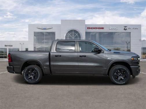 Granite Crystal Metallic Clearcoat 2026 RAM 1500 Big Horn/Lone Star