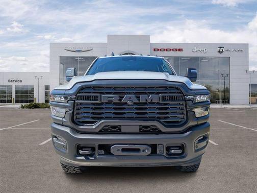 Bright White Clearcoat 2026 RAM 2500 Tradesman Crew Cab 4x4 6'4' Box