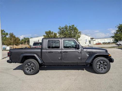 2025 Jeep Gladiator Sport S