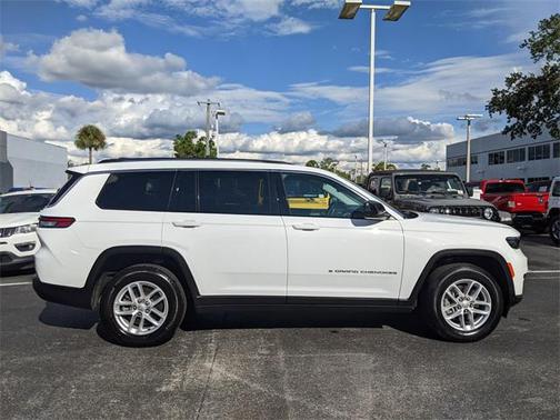 2024 Jeep Grand Cherokee L Laredo