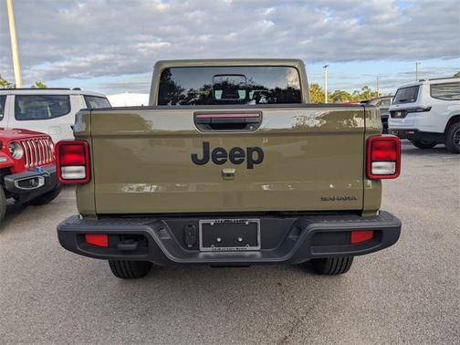 2026 Jeep Gladiator Sahara 4x4