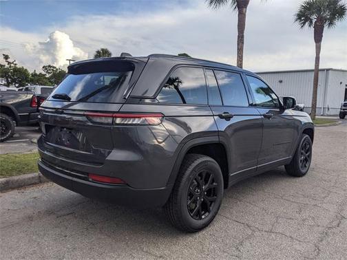 2025 Jeep Grand Cherokee Altitude