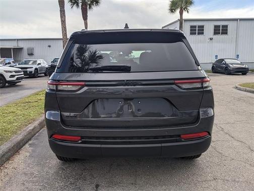 2025 Jeep Grand Cherokee Altitude