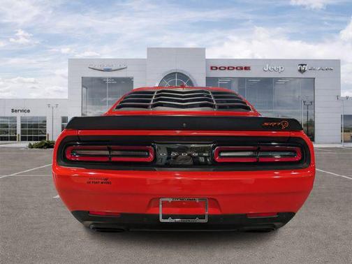 Go Mango 2023 Dodge Challenger SRT Hellcat