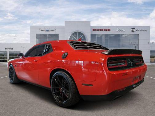 Go Mango 2023 Dodge Challenger SRT Hellcat