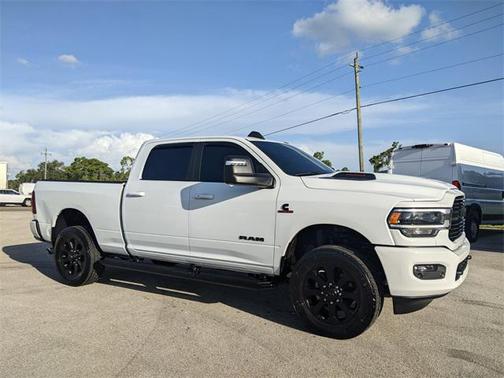 2024 RAM 3500 Laramie Crew Cab 4x4 6'4' Box