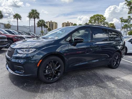2025 Chrysler Pacifica Limited