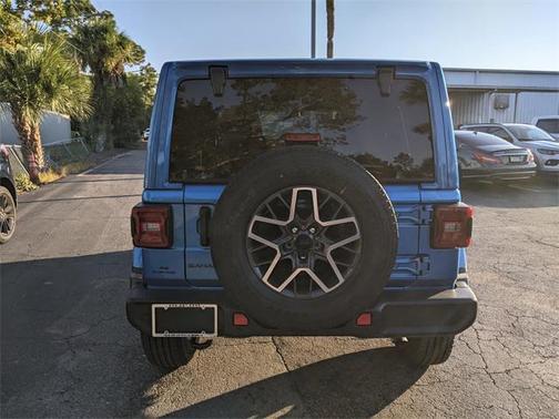 2026 Jeep Wrangler 4-Door Sahara 4x4