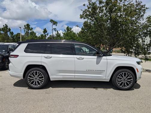 2025 Jeep Grand Cherokee L Summit Reserve