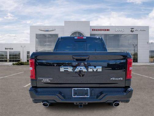 Diamond Black Crystal Pearlcoat 2026 RAM 1500 Big Horn/Lone Star