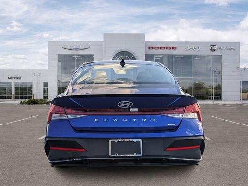 2025 Hyundai ELANTRA HEV SEL Sport