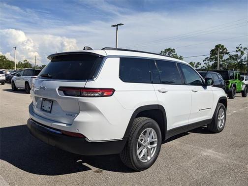 2025 Jeep Grand Cherokee L Laredo