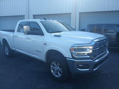 Bright White Clearcoat 2021 RAM 2500 Laramie Crew Cab 4x4 6'4' Box
