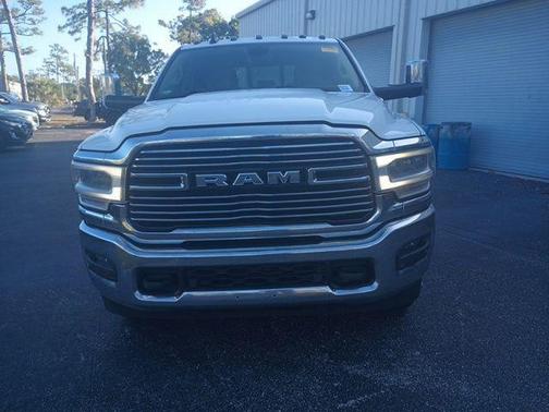 Bright White Clearcoat 2021 RAM 2500 Laramie Crew Cab 4x4 6'4' Box