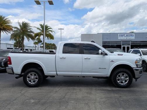 Bright White Clearcoat 2021 RAM 2500 Laramie Crew Cab 4x4 6'4' Box