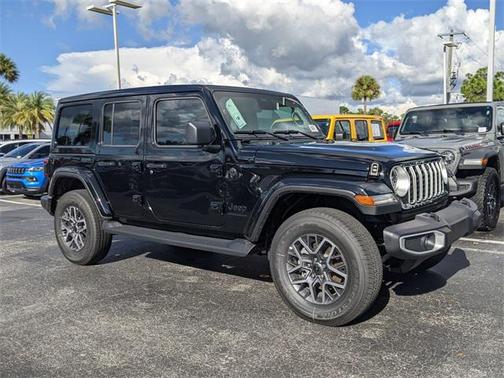 2025 Jeep Wrangler 4-Door Sahara 4x4