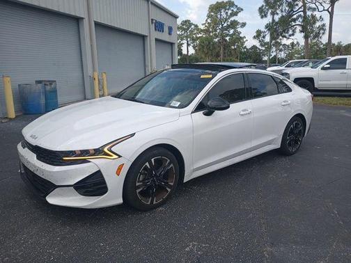 Glacial White Pearl 2023 Kia K5 GT-Line