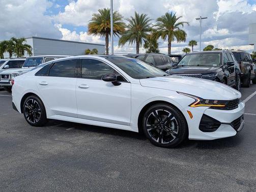 Glacial White Pearl 2023 Kia K5 GT-Line