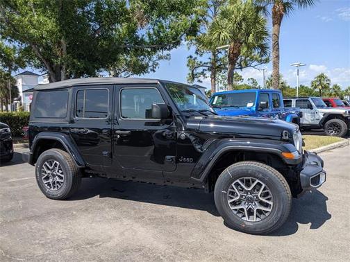 2025 Jeep Wrangler 4-Door Sahara 4x4