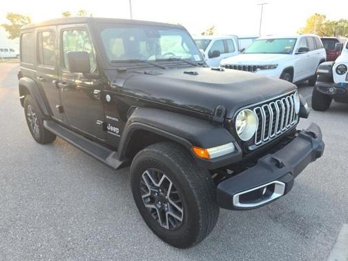 2024 Jeep Wrangler 4-Door Sahara 4x4