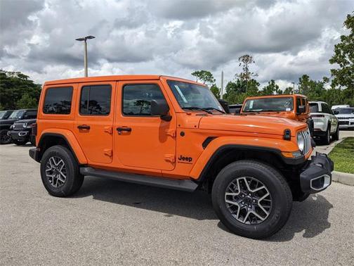 2025 Jeep Wrangler 4-Door Sahara 4x4