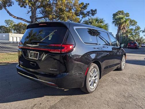 2026 Chrysler Pacifica Limited