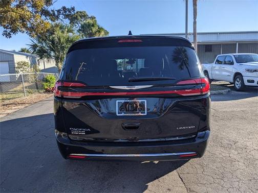 2026 Chrysler Pacifica Limited