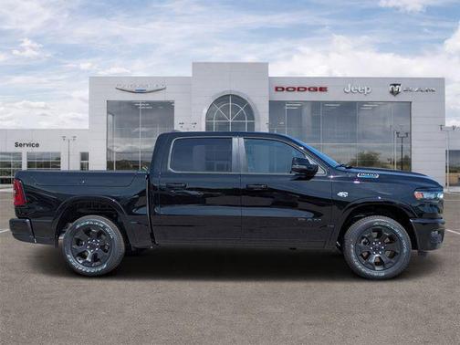Diamond Black Crystal Pearlcoat 2026 RAM 1500 Big Horn/Lone Star