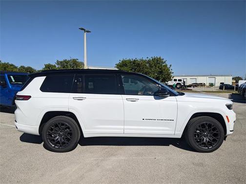 2025 Jeep Grand Cherokee L Summit Reserve