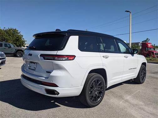 2025 Jeep Grand Cherokee L Summit Reserve