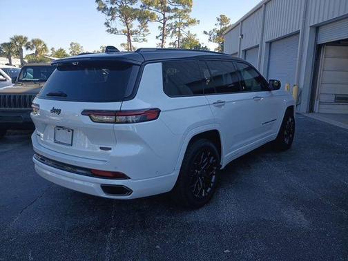 Bright White Clearcoat 2025 Jeep Grand Cherokee L Summit Reserve