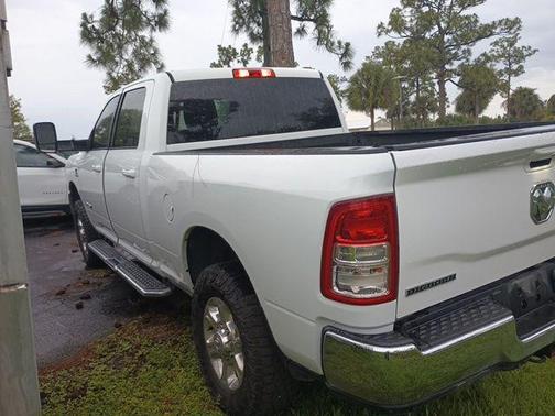 Bright White Clearcoat 2022 RAM 2500 Big Horn Crew Cab 4x4 6'4' Box
