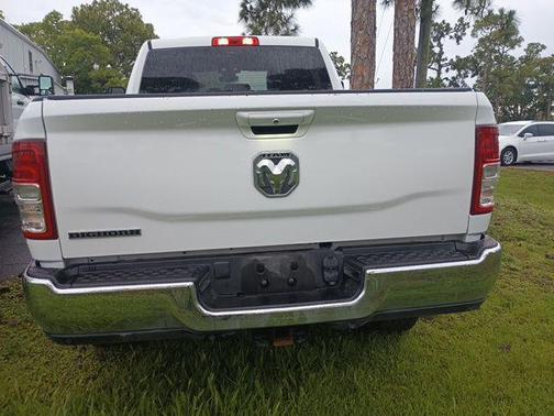 Bright White Clearcoat 2022 RAM 2500 Big Horn Crew Cab 4x4 6'4' Box