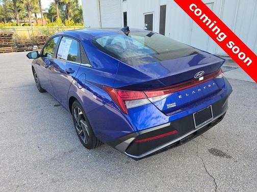 2025 Hyundai ELANTRA SEL