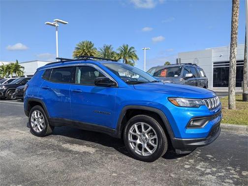 2022 Jeep Compass Latitude Lux