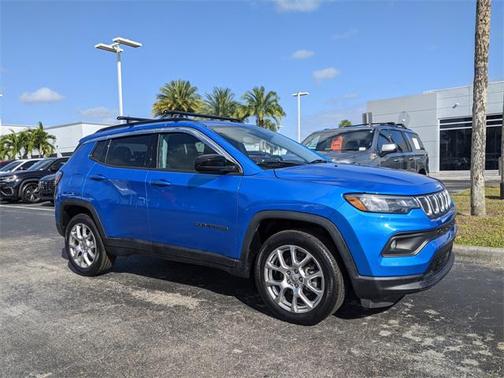 2022 Jeep Compass Latitude Lux