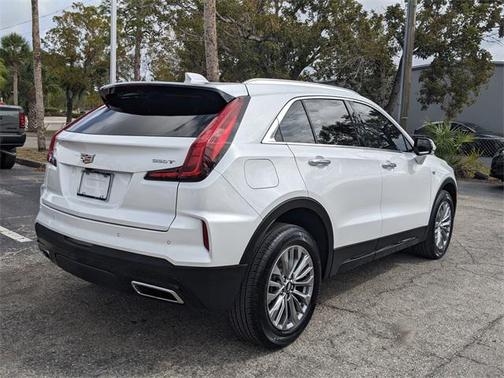 2025 Cadillac XT4 Premium Luxury