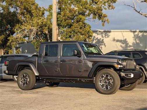 2026 Jeep Gladiator Sahara 4x4