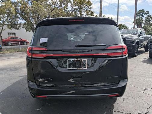 2026 Chrysler Pacifica Limited
