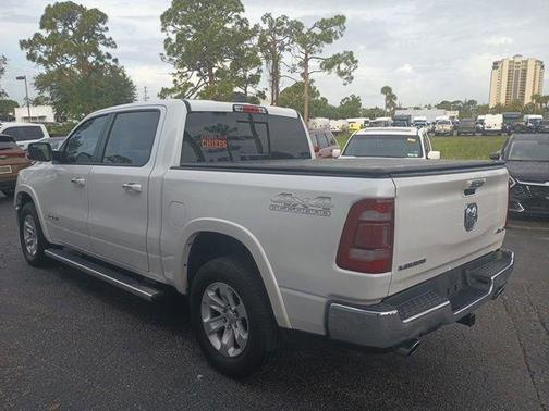 Ivory White Tri-Coat Pearlcoat 2022 RAM 1500 Laramie