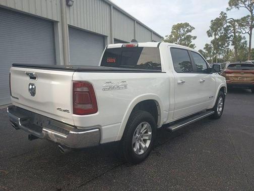 Ivory White Tri-Coat Pearlcoat 2022 RAM 1500 Laramie