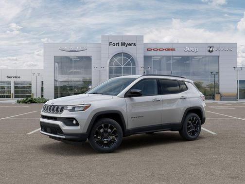 Silver Zynith Metallic Clearcoat 2026 Jeep Compass Latitude