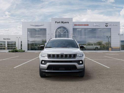 Silver Zynith Metallic Clearcoat 2026 Jeep Compass Latitude